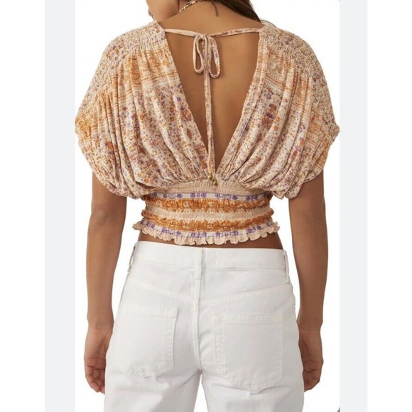 Free People smocked elastic v-neck blouse. NWT’s size medium - Picture 2 of 8